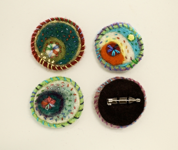 Event image NEEDLE FELTED BROOCH